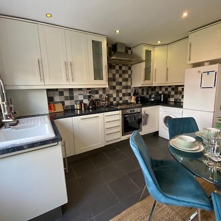 Host & Stay - Cotman Close Milton Keynes Buitenkant foto