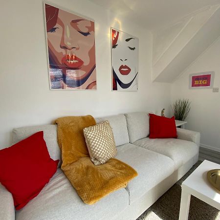 Host & Stay - Cotman Close Milton Keynes Buitenkant foto