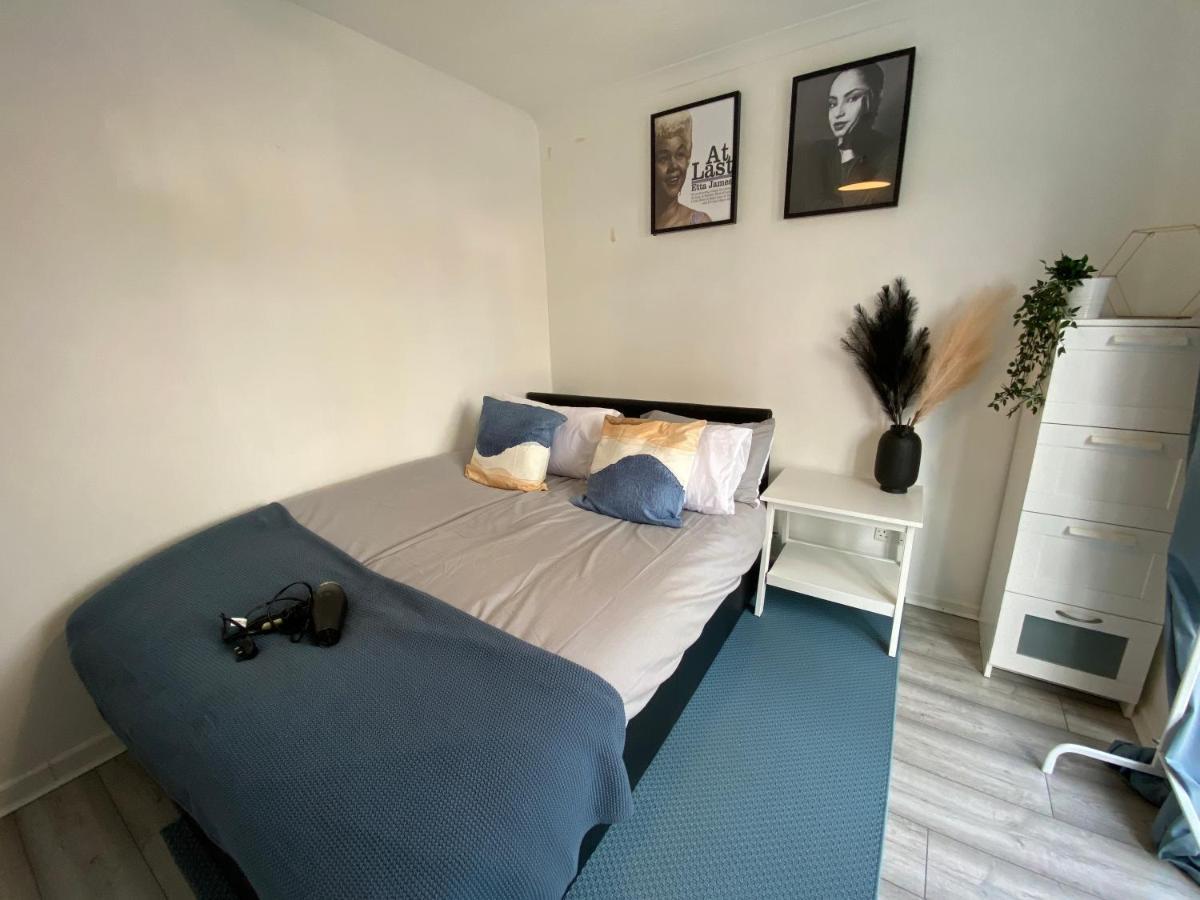 Host & Stay - Cotman Close Milton Keynes Buitenkant foto