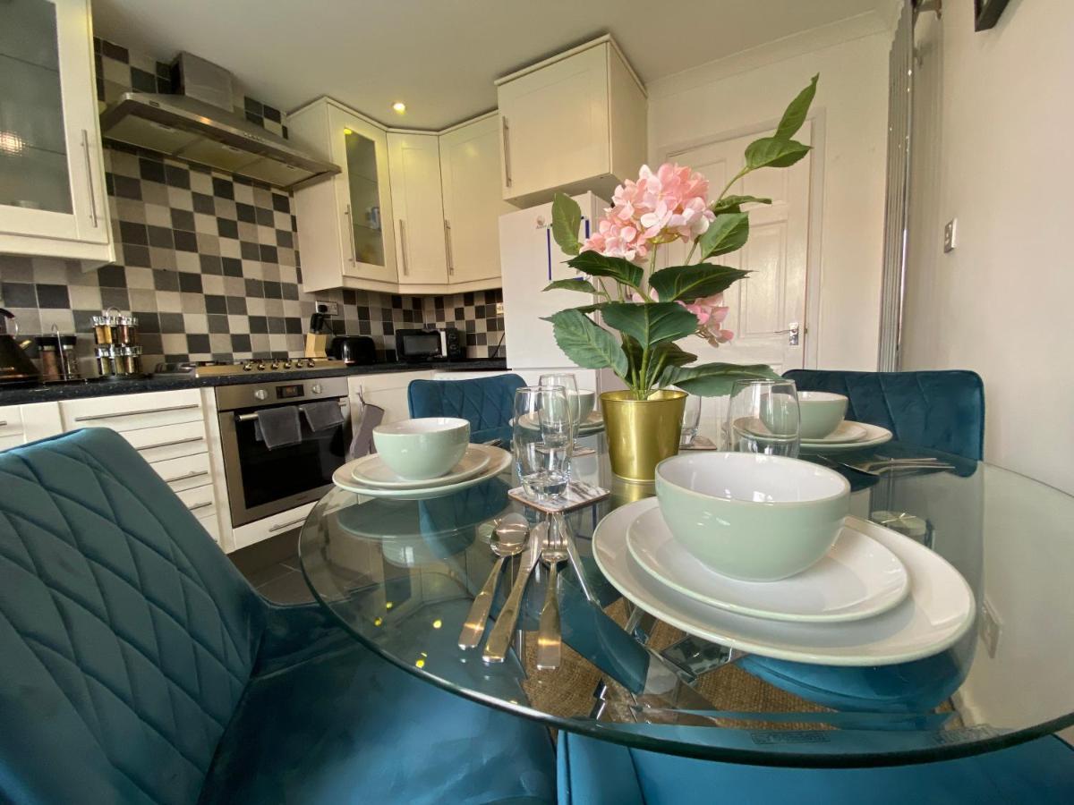 Host & Stay - Cotman Close Milton Keynes Buitenkant foto
